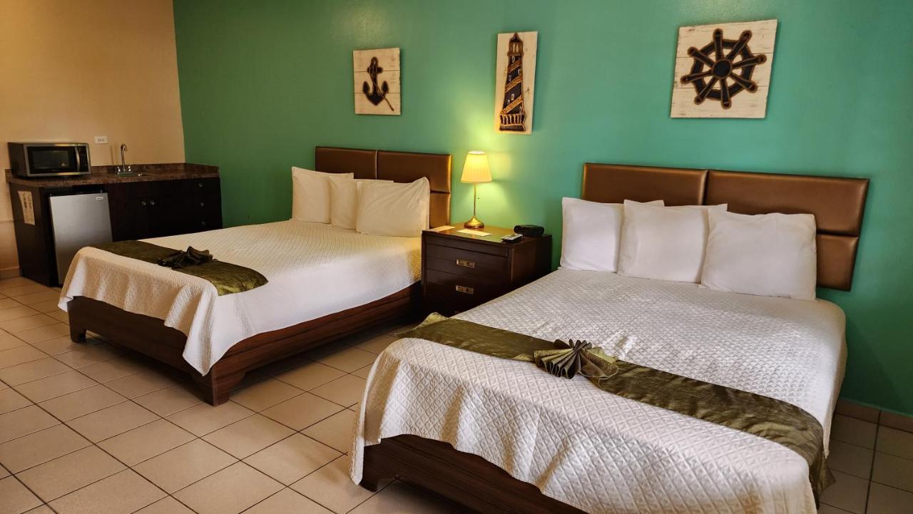 กอมบาเต บีช รีสอร์ต Hotel กาโบโรโค ภายนอก รูปภาพ