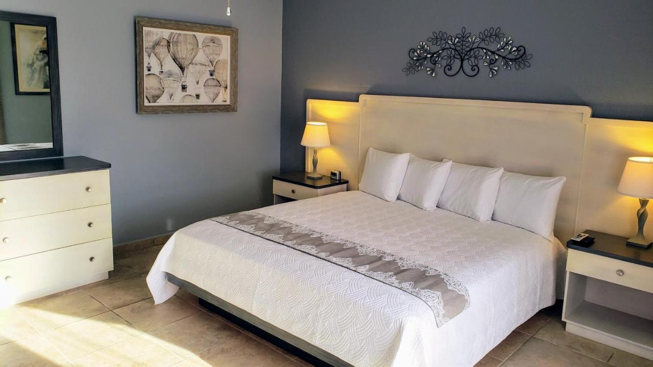 กอมบาเต บีช รีสอร์ต Hotel กาโบโรโค ภายนอก รูปภาพ